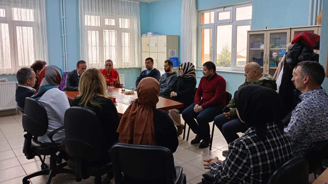 İlçe Kaymakamımız Sayın Mehmet Fatih KESTİOĞLU'ndan Okulumuza Ziyaret