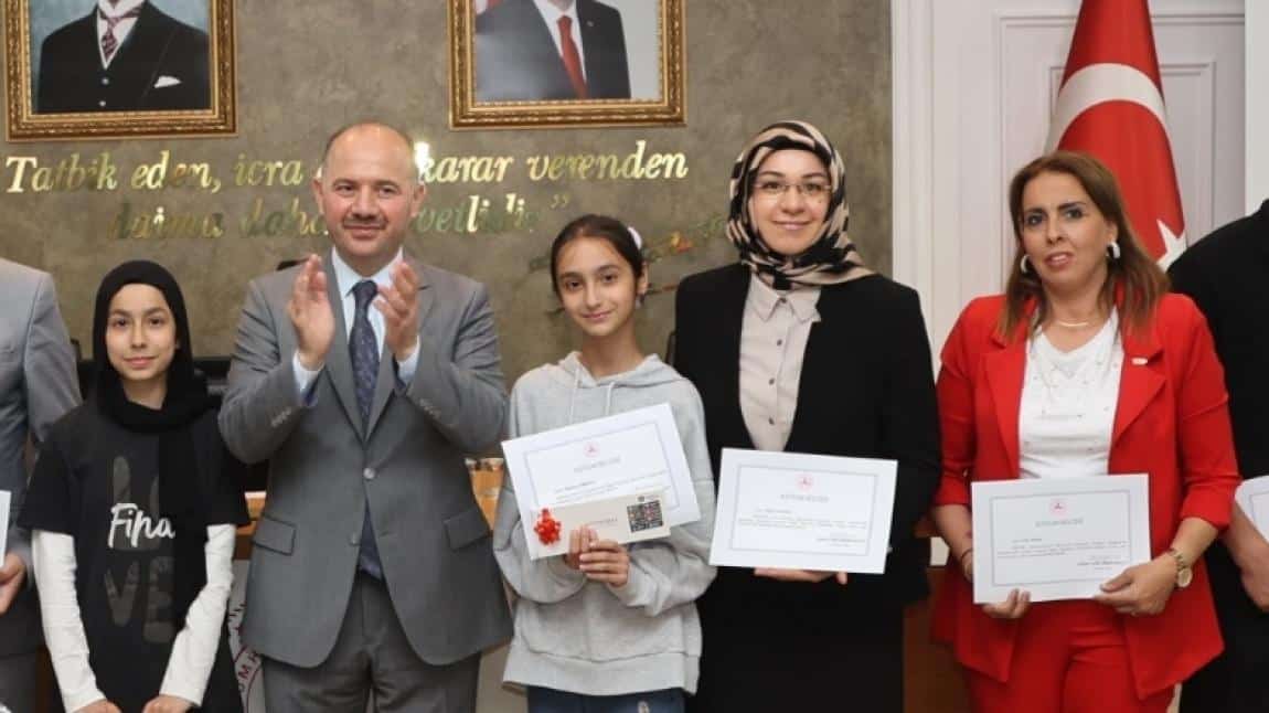 Sayın Valimiz Türkiye Bilimsel ve Teknolojik Araştırma Kurumu (Tübitak) Yarışmalarında Başarılı Olan Öğrenci ve Eğitimcileri Konuk Etti